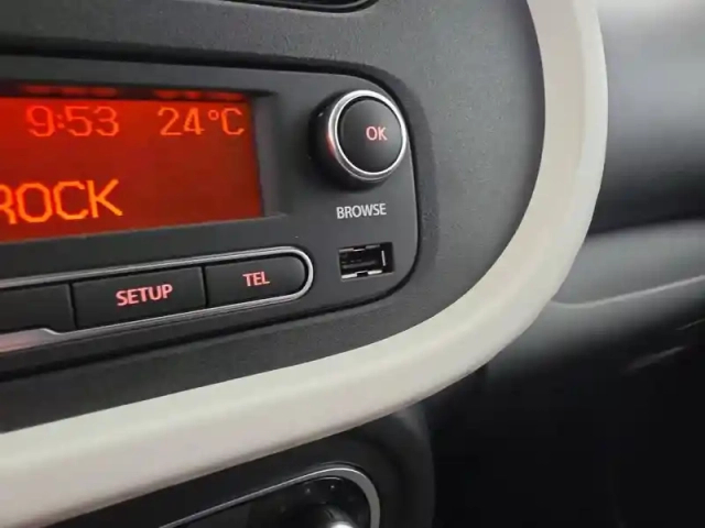 Renault Twingo iii e-tech — photo 230