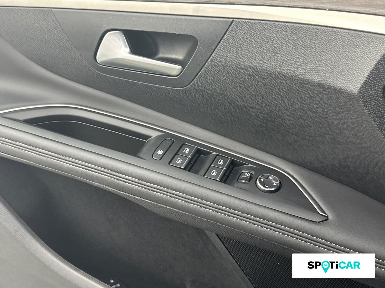 Peugeot 3008 plug-in hybrid4 300ch gt e-eat8 — photo 16