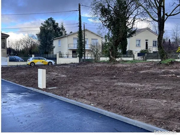 Terrain à bâtir de 400 m2 au prix de 44500 à GOND-PONTOUVRE (16)