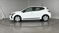 Renault Clio 1.6 E-Tech 145ch full hybrid Evolution - 24 — photo 7