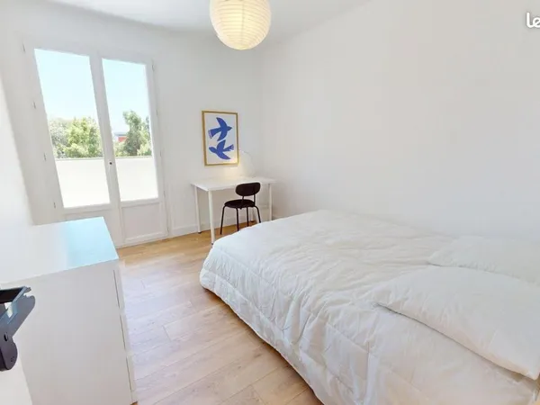 Chambre 5 pièces 89 m²
