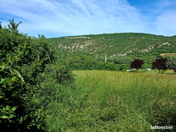 Terrain 1095 m² Monieux