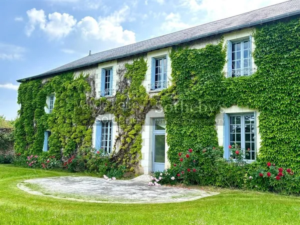 Belle et grande maison proche Esvres au Sud de Tours