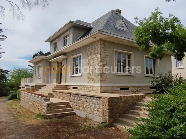 La Charité-sur-Loire. Maison d'architecte 235m²