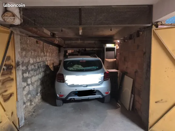 Box de stockage ou parking 18m2