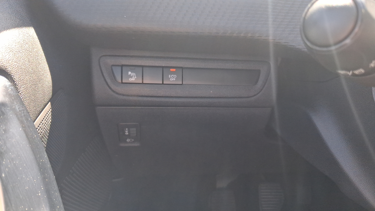 Peugeot 2008 PureTech 110ch S&amp;S BVM6 — photo 61