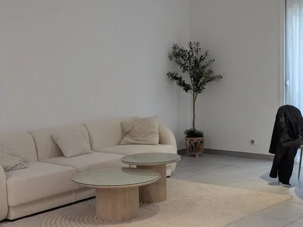 A SEVRAN 93270 MAISON DE 100 m2, 3 PIECES, un Terrain de 399m2, REFAITE à NEUF