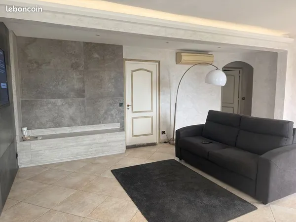 Appartement dans maison