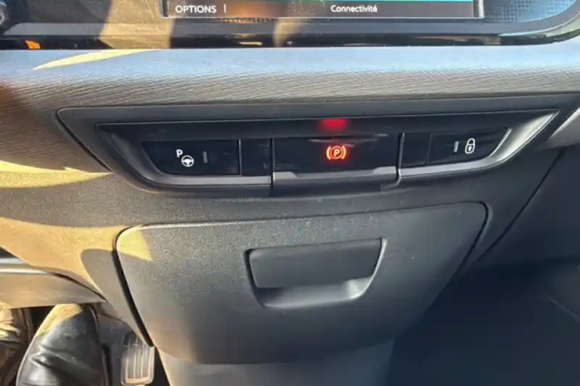 Citroën C4 grand  spacetourer bluehdi 130 s&amp;s bvm6 — photo 46