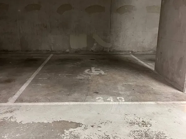 Parking 17 m²