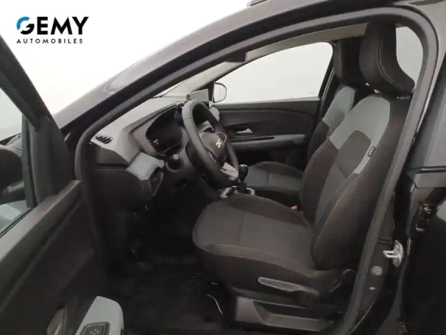 Dacia Jogger tce 110 7 pl — photo 44