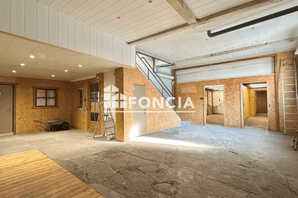 Local 171 m²