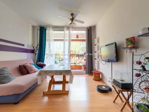 Appartement lumineux, au calme, avec balcon