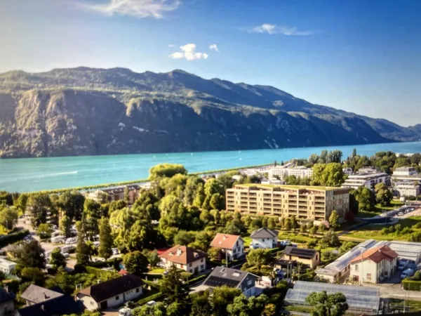 AIX LES BAINS T3 DE 79m2 donnant sur balcon de 15m2 à 100m du lac