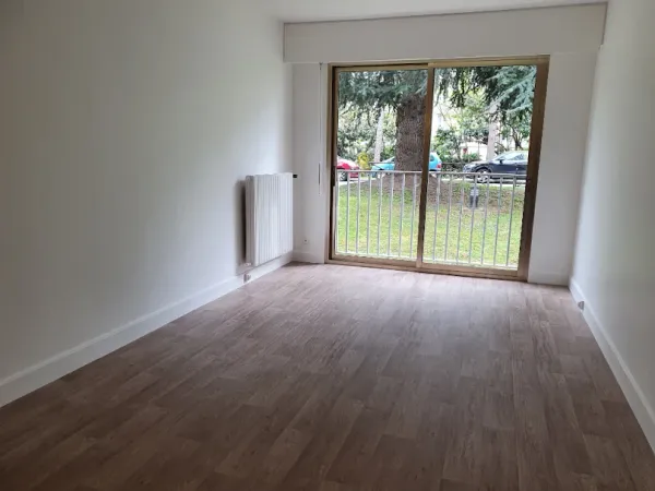 Studio 1 pièce 28 m²