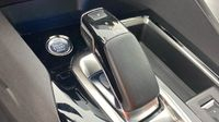 Peugeot 3008 HYBRID4 300ch GT e-EAT8 — photo 14