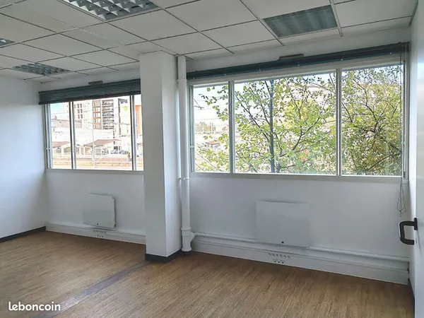 Bureaux 89 m² LE MANS
