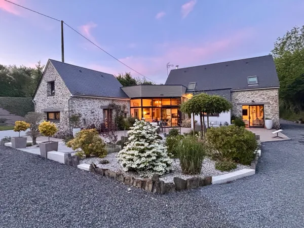 Maison 7 pièces 249 m²