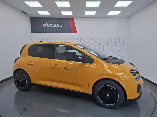 Renault Twingo e-tech electrique 80 ch autonomie urbaine — photo 3