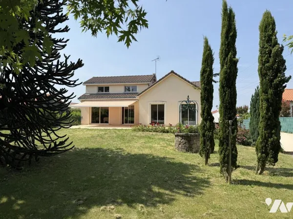Maison 9 pièces 190 m²