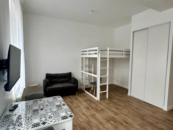 Appartement meublé studio de standing 25m² en centre-ville - RDC gauche