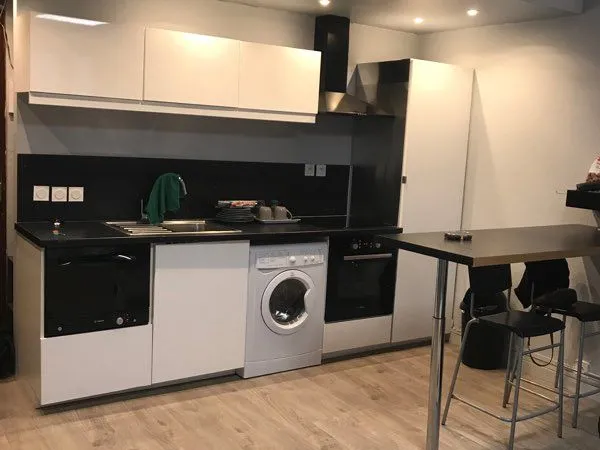 T2 meublé de 32 m² avec parking et cave - Lyon 6ème, proche Part-Dieu