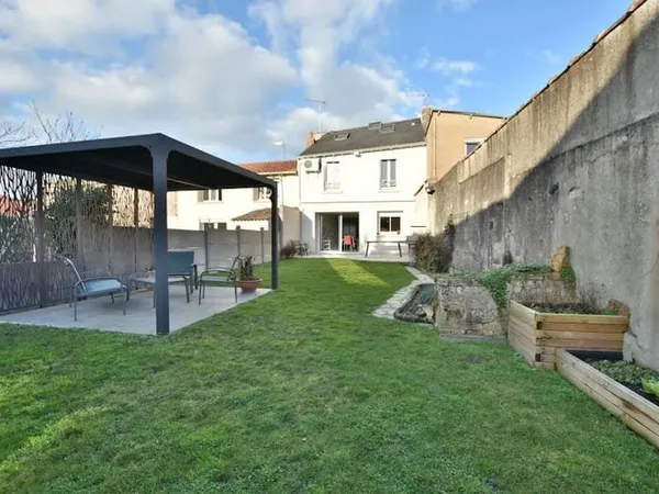 Maison 8 pièces 140 m²