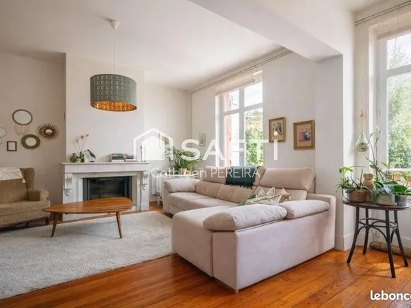 Maison 5 pièces 237 m²