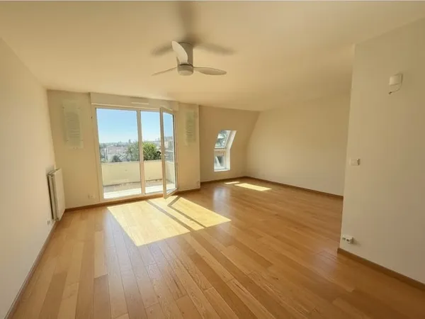 Appartement Dijon 5 pièce(s) 87 m2 + balcon + garage + cave