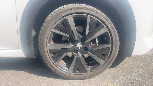 Peugeot 208 1.2 PureTech 130 EAT8 - GT – 2023 – 51530 km – Essence – Boîte Automatique — photo 19