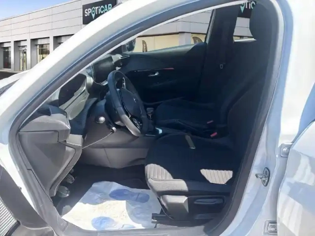 Peugeot 208 puretech 100 s&amp;s bvm6 — photo 19