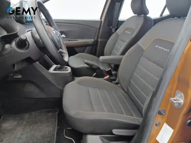 Dacia Sandero eco-g 100 — photo 24