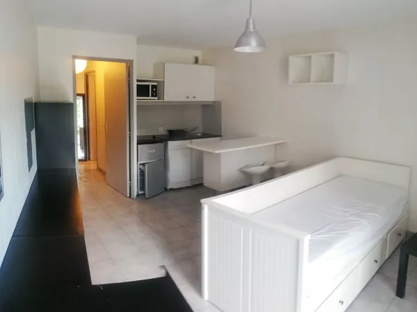À louer - Studio 24 m² avec balcon et garage individuel - Montpellier