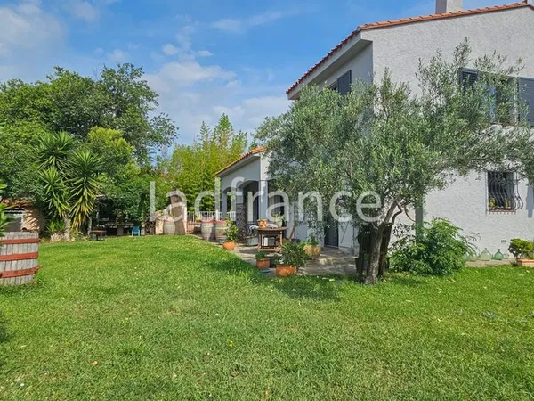 Villa 6 pièces 167 m²