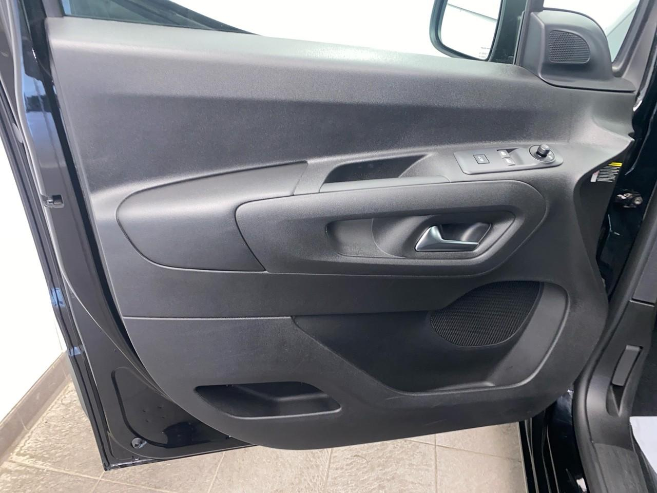 Peugeot Partner fourgon m 650 kg bluehdi 130 s&s eat8 — photo 19