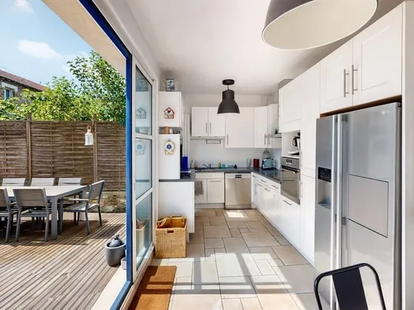 Maison 5 pièces 140 m²