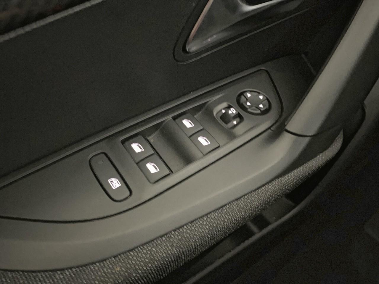Peugeot 2008 hybrid 145 ch e-dcs6 style — photo 20