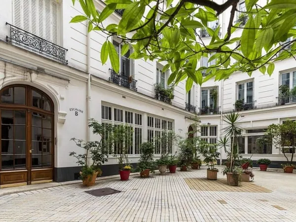 Bureaux 169 m²