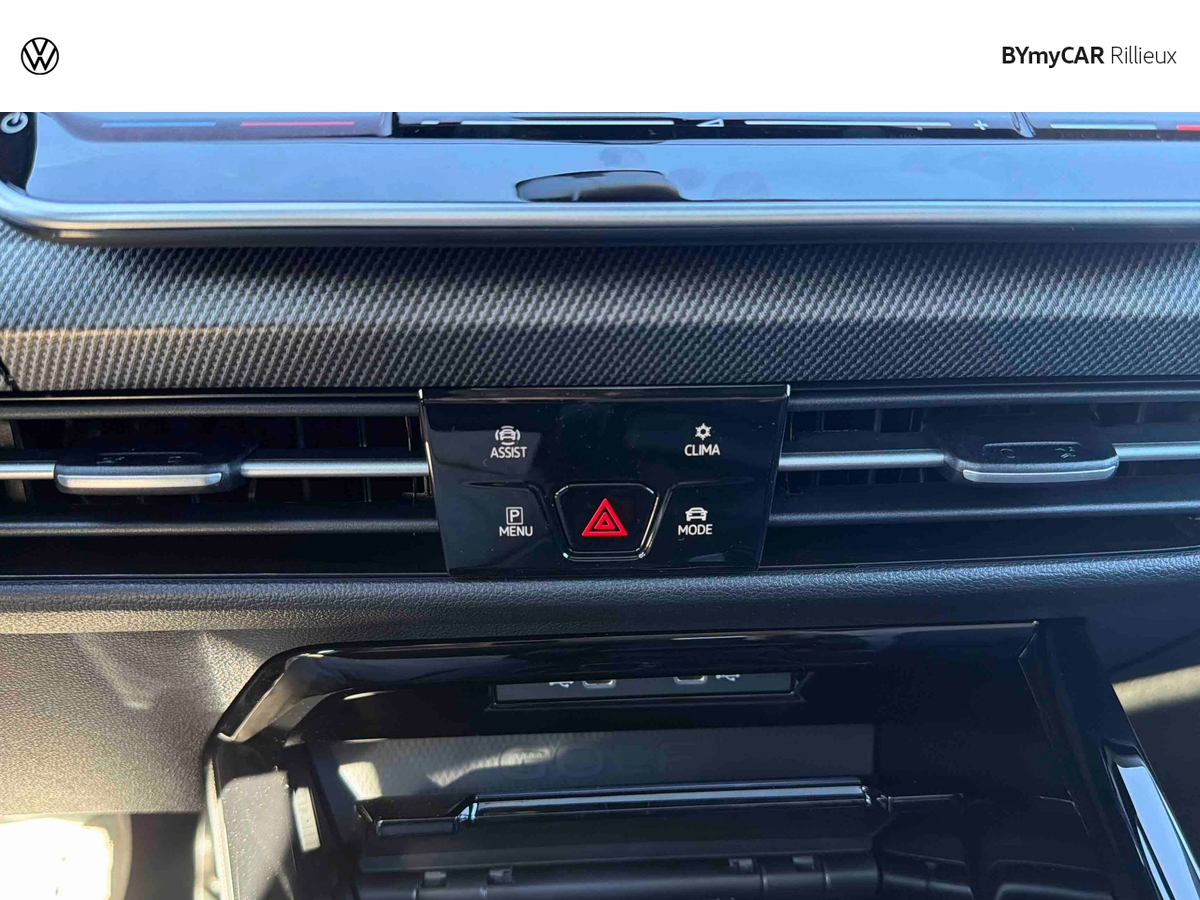 Volkswagen Golf 1.5 eHybrid 272 DSG6 — photo 19