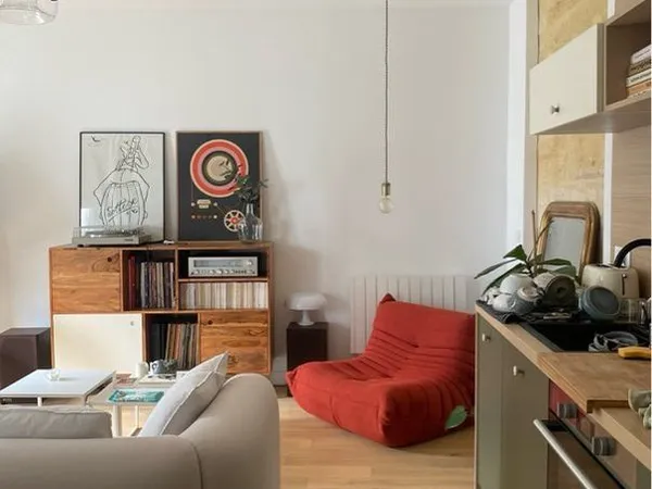 Bordeaux Chartrons - T2 meublé 42 m2 rénové, calme et plein sud