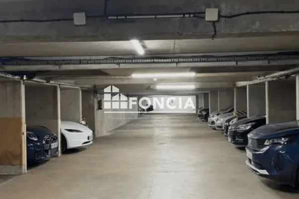Parking 13 m²