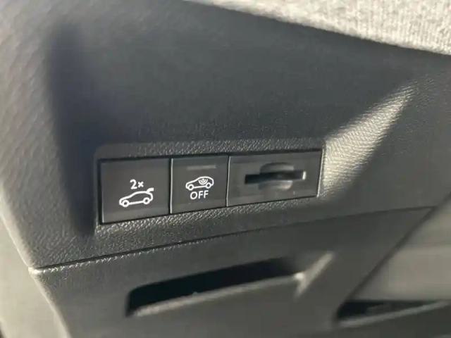 Peugeot 3008 hybrid 145 e-dcs6 — photo 64