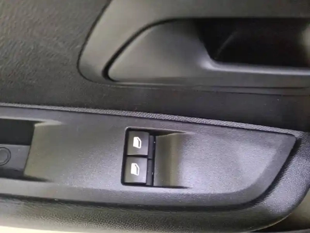 Peugeot 208 puretech 75 s&amp;s bvm5 — photo 82