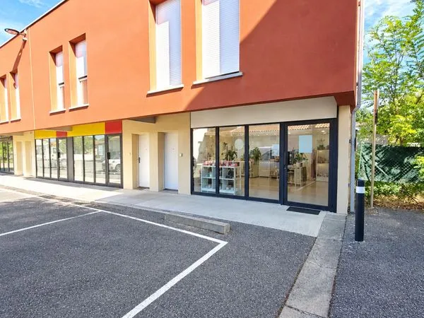 LOCAL COMMERCIAL- Le Vernet 31810