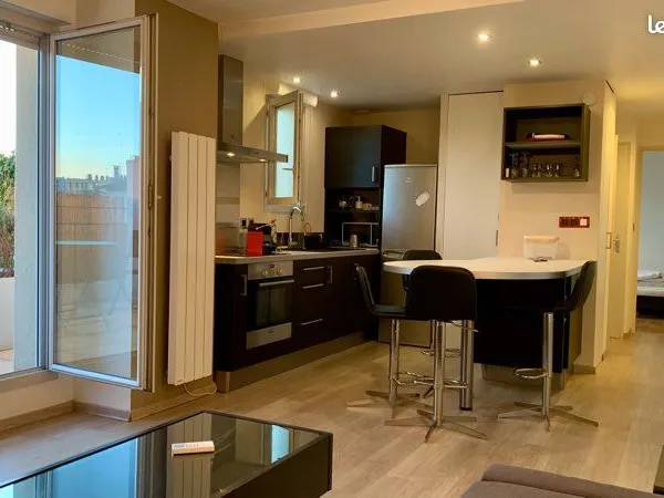 T2 meublé 43 m² + terrasse 20 m² + parking - St Cyprien