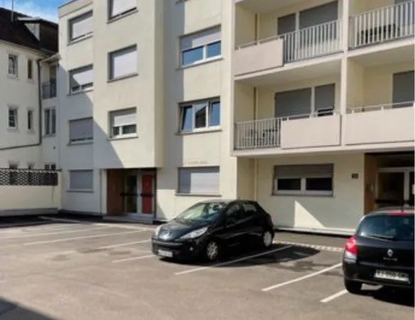 Particulier loue places de parking rue du ballon proche rivetoile