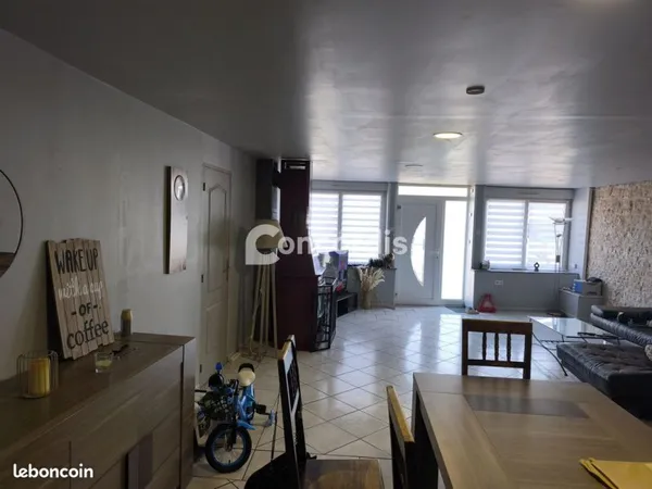 Maison 7 pièces 195 m²
