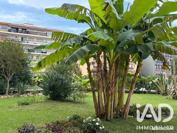 Studio 1 pièce 27 m²