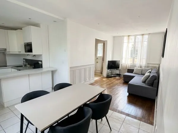 Maison meublée 80 m² avec jardin - 3 chambres - 7 min gare - Carrières-sur-Seine