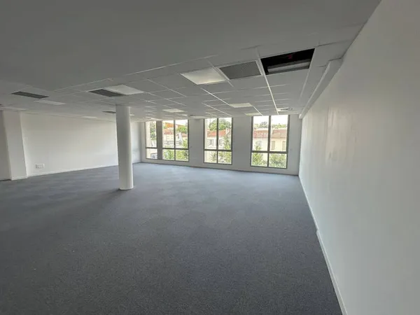 Bureaux 399 m²